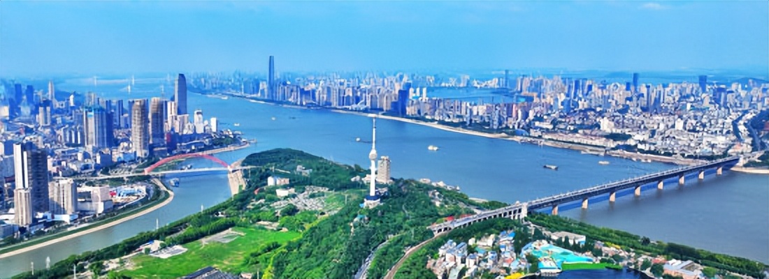 跨越两万亿，武汉向“新”再出发