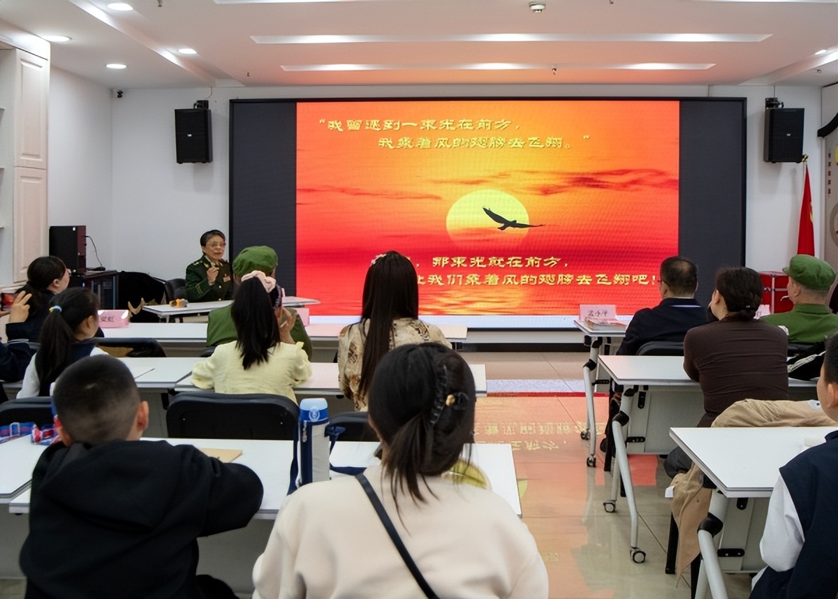 太原市：雷锋精神润童心 宣讲实践促成长