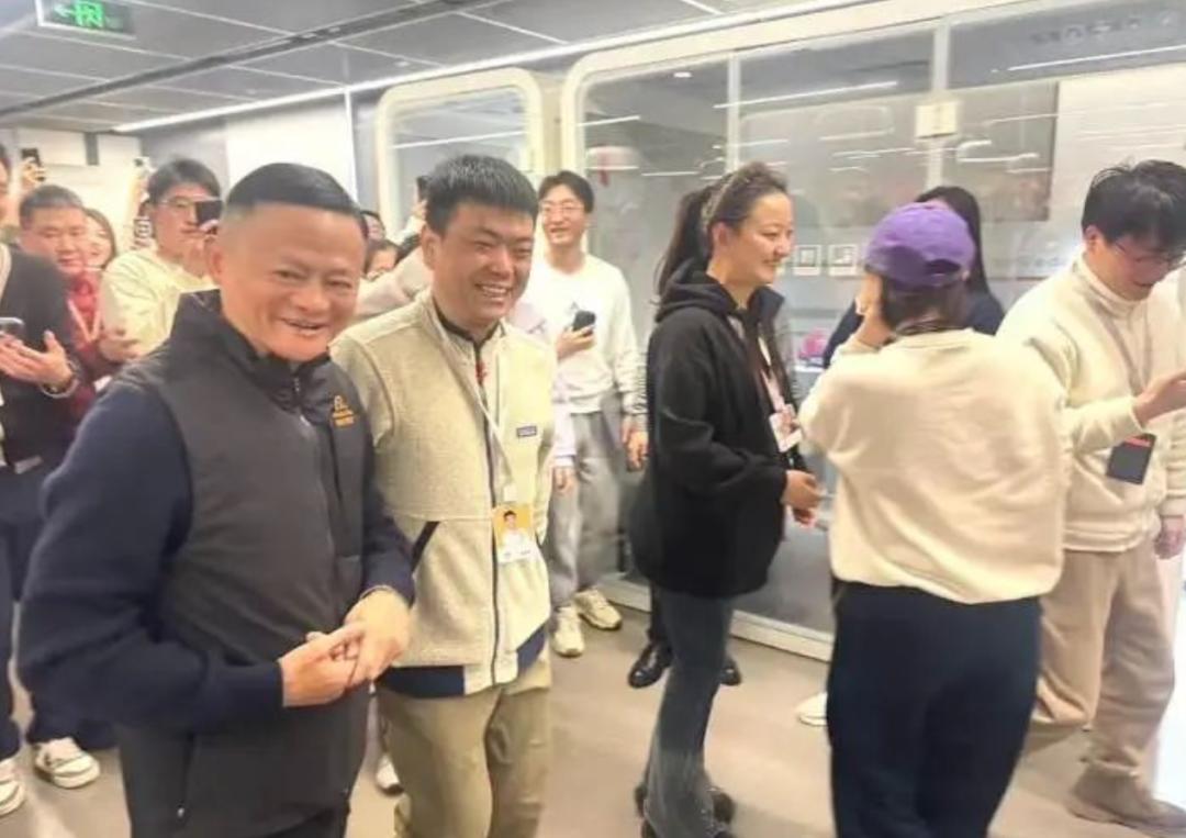 马云频繁现身，阿里稳了？