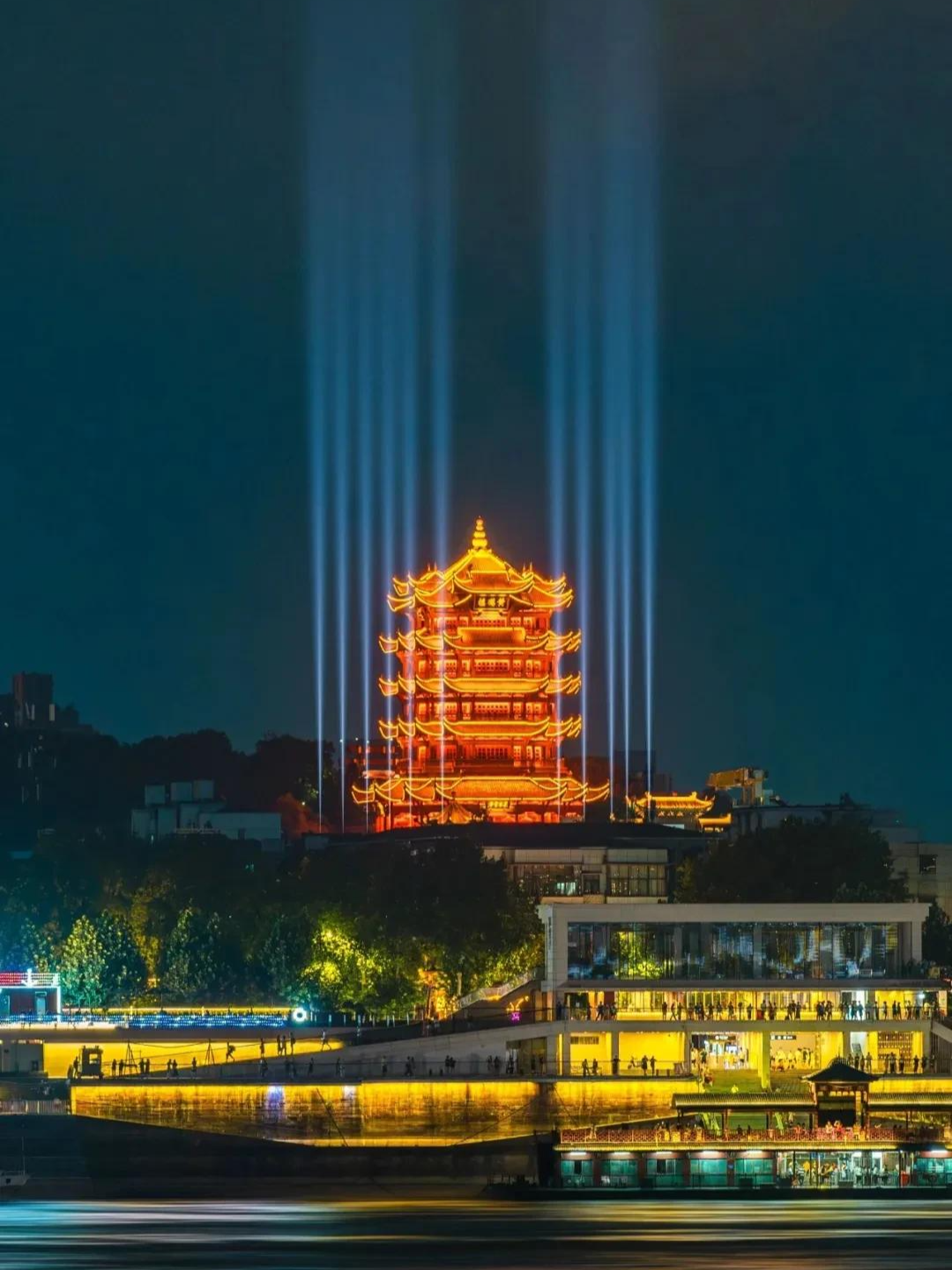 跟着春晚游武汉，3条线路打卡同款！