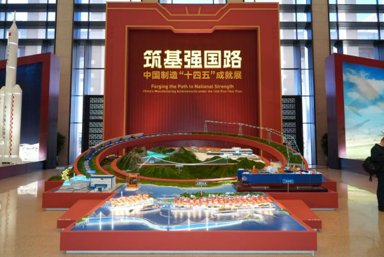 BJ40增程唯一入选国博，定义中国硬派越野新标杆v1264.png