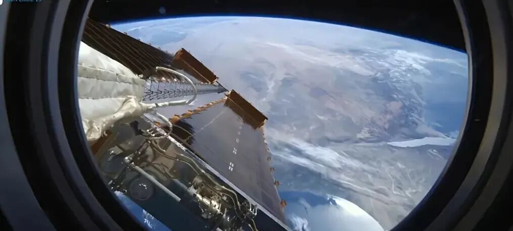 我把8K摄影机留在太空，只为让你看到400公里外的地球