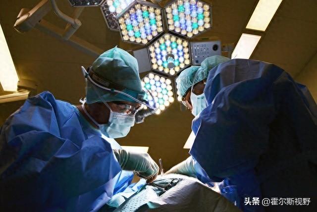 系统化沟通技巧培训：帮助医生减少误解，避免无效治疗的关键策略