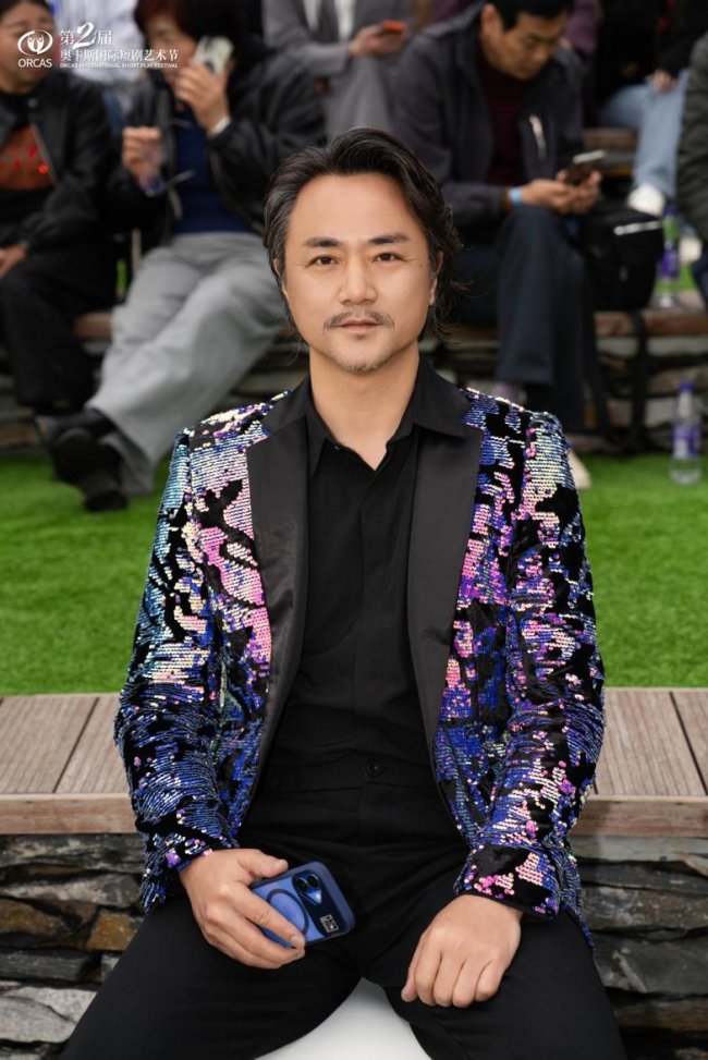 《泰妹穿越后将军心乱了》海外持续霸榜 庞竞获奥卡斯金叶导演奖