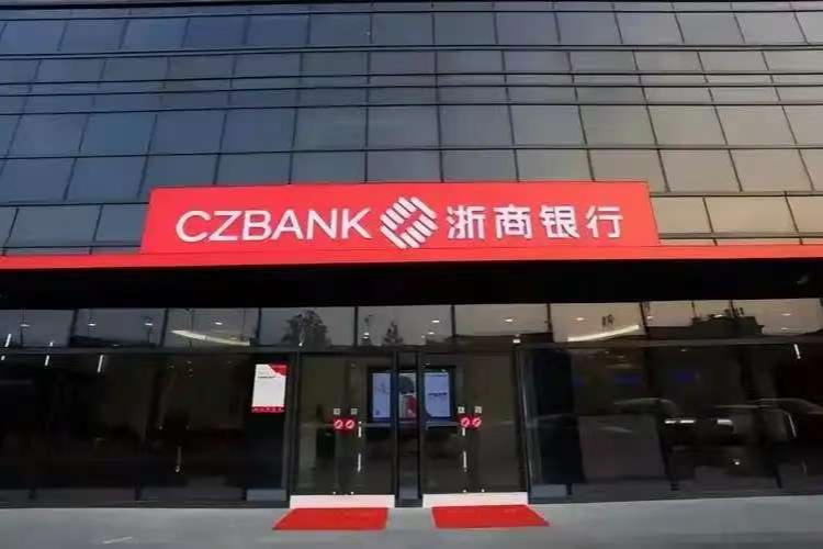 9秒卷走50万 小心“假熟人”骗走真金白银！