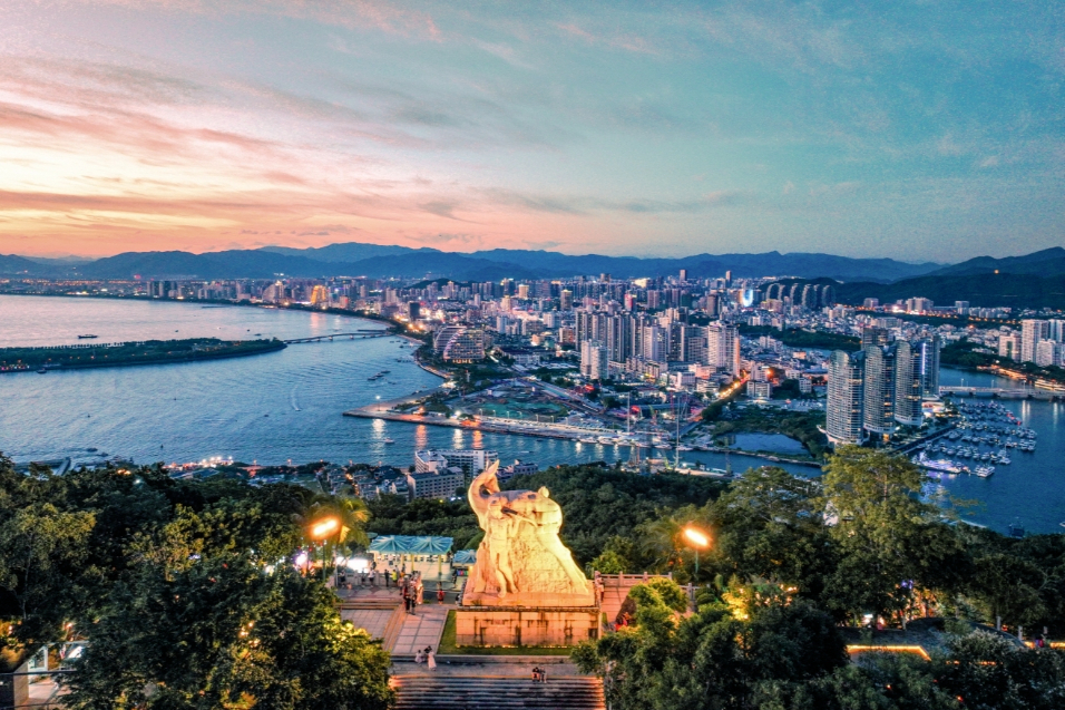 全球旅行者的终极读本《孤独星球》翻开新篇：这一次，是三亚！