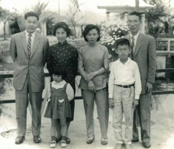 “皮革大王”田家炳:身价比肩李嘉诚,却生生把自己捐成穷人