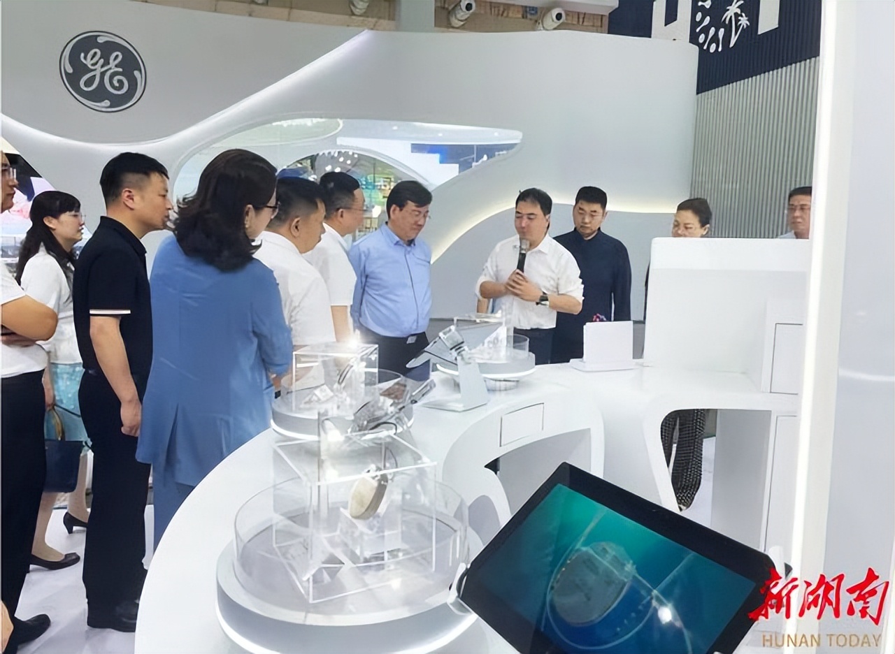 湖南代表团参加第三届消博会并走访在琼湘企