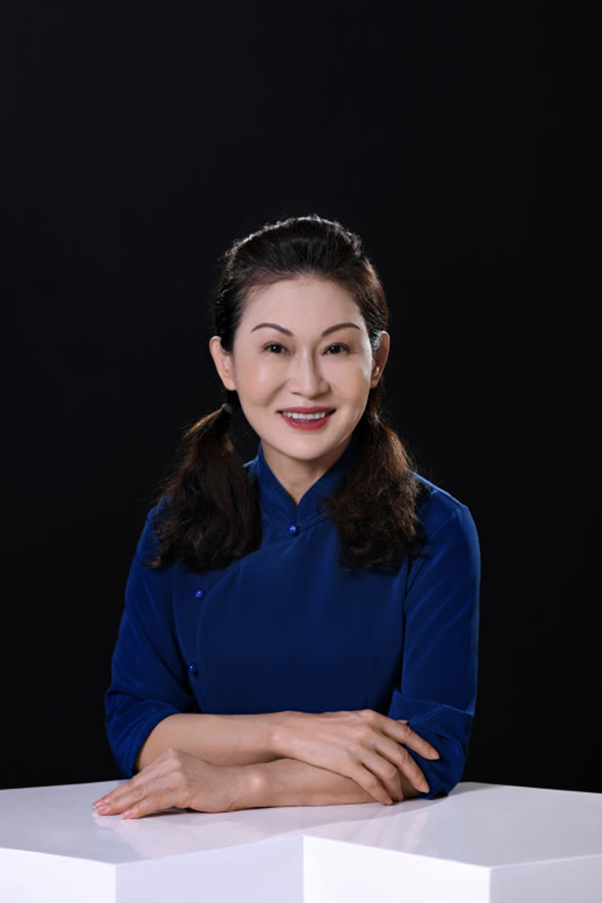 赵燕已取代陈丽华,成为北京女首富,没有背景的她是如何创业的
