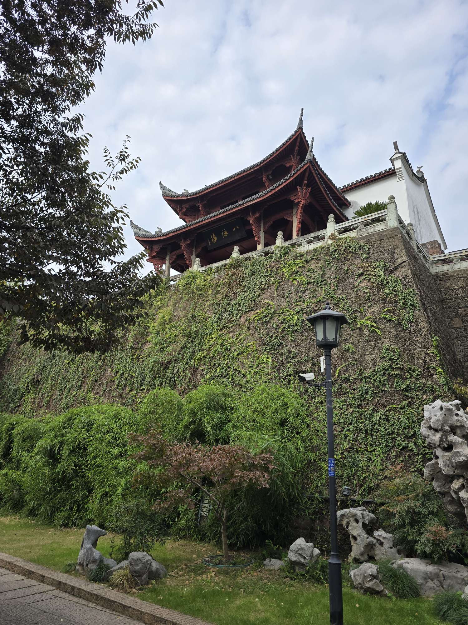 手机摄影:八咏楼