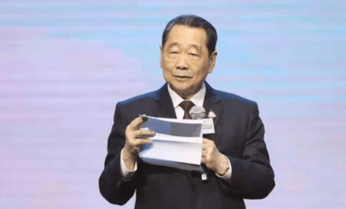 泰国首富加入中国国籍,携1200亿重仓内地,今已成平安大股东