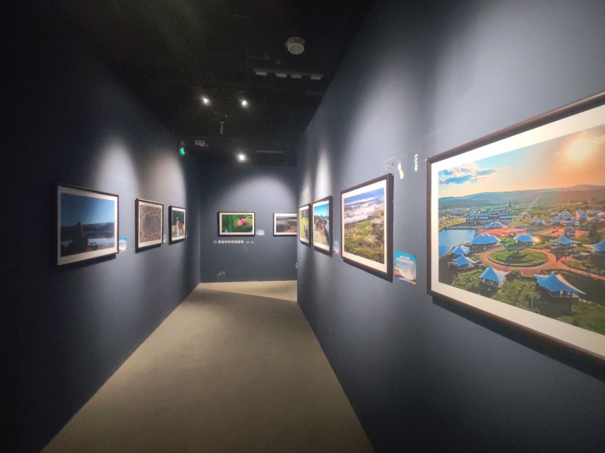 “大美伊春·魅力丰林”四季风光摄影作品展亮相天津(图3) “大美伊春·魅力丰林”四季风光摄影作品展亮相天津(图3)