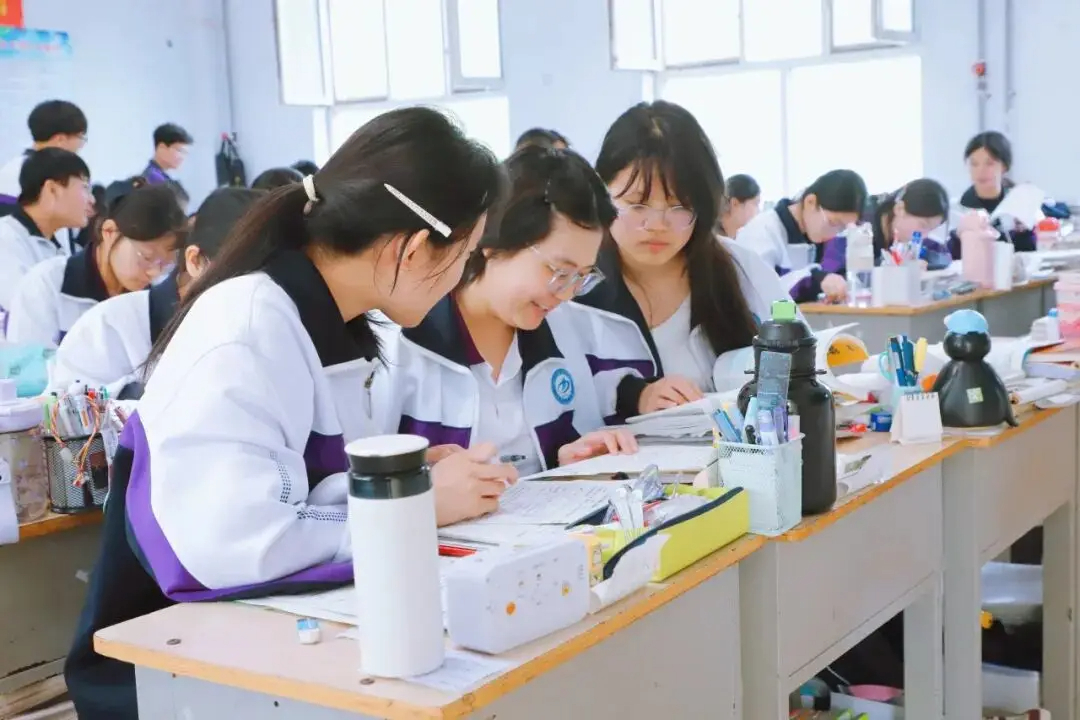 冲刺最后一月，武邑宏达学子书写青春高考华章！