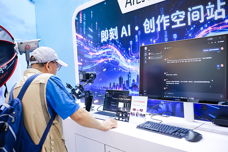 影像、设计行业的好兵器！联合创新2款显示器亮相2026P&E