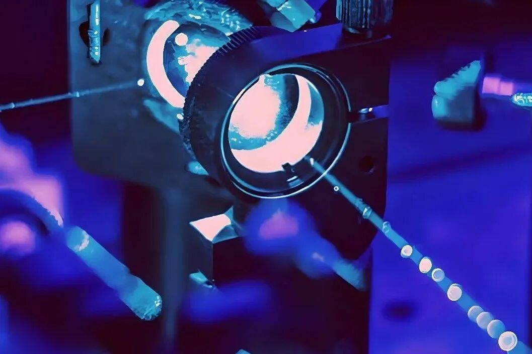 量子激光器小巨人将上会迎考：频准激光突击分红2000万，有2大命门待解