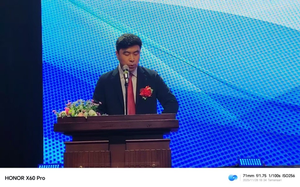 印尼广东总商会第二届理监事会成员就职典礼在太阳城隆重举行——陈日铃会长号召全体会员以“和光同尘”融入印尼经济建设
