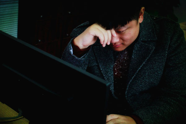 鼻毛变白是衰老引起的？医生：或许还有别的可能性，男性要留意