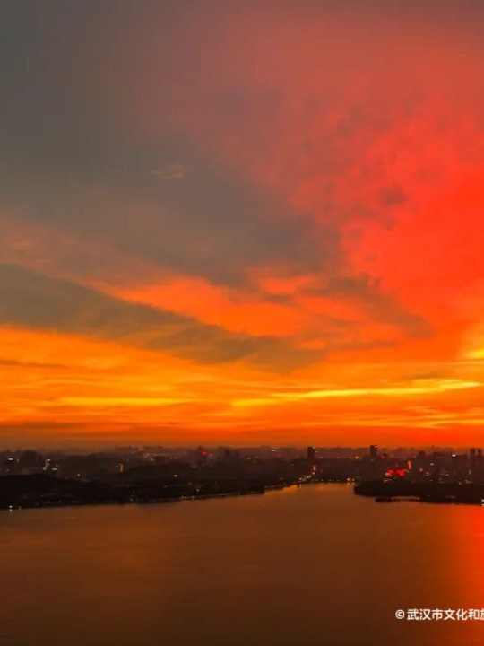 来数，这个武汉夏天，你赚了几个亿？