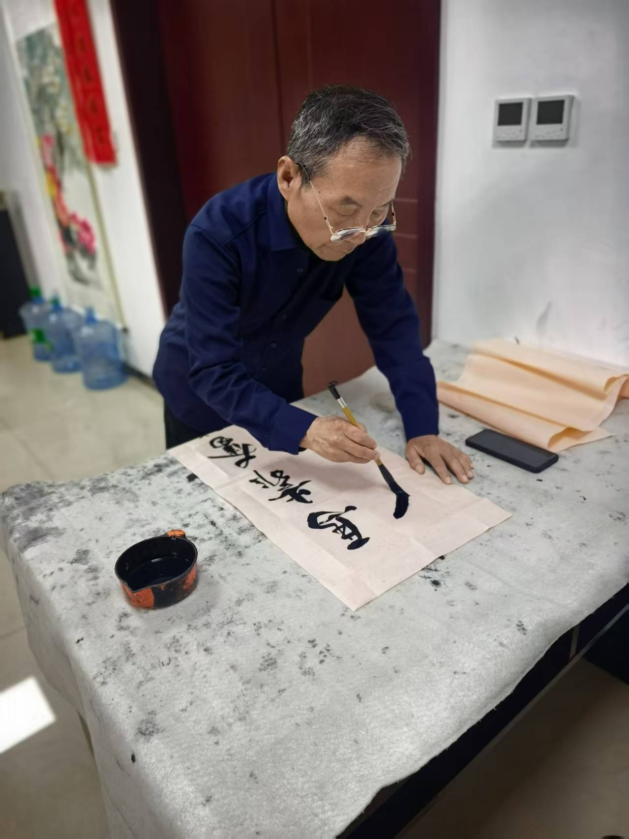 笔墨当随时代 艺术重在传承——记知名书法家姚洪昌