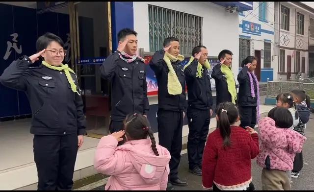 小小围巾 暖暖警心
