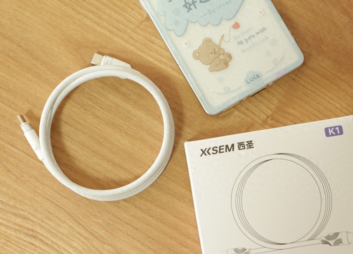 磁吸充电线好用吗？不用整理的西圣K1快充数据线这是要天下无敌？