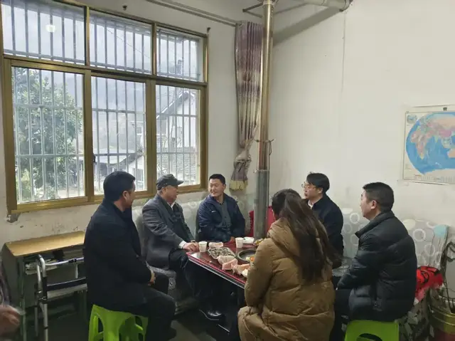 省见义勇为基金会走访慰问见义勇为牺牲英模王杰家属