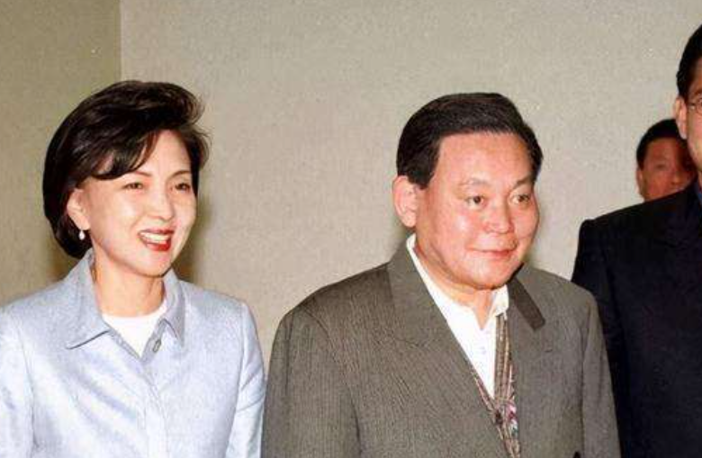 三星公主下嫁保镖，婚后丈夫本性暴露，离婚时索要71亿“分手费”