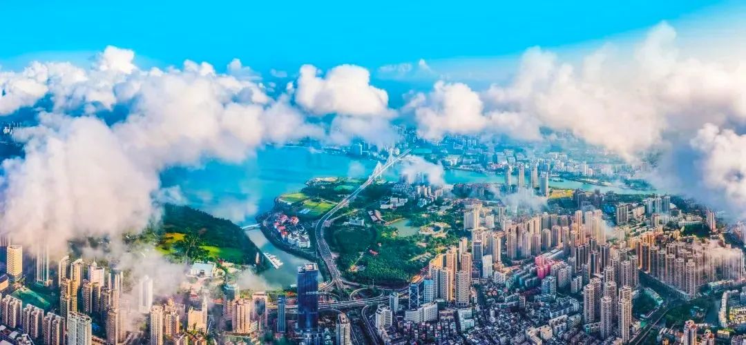 《焦点访谈》关注：海南岛的“封”与“开”