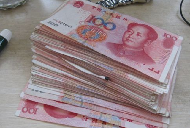 住户存款超100万亿，三口之家的存款能超20万？你家“达标”了吗
