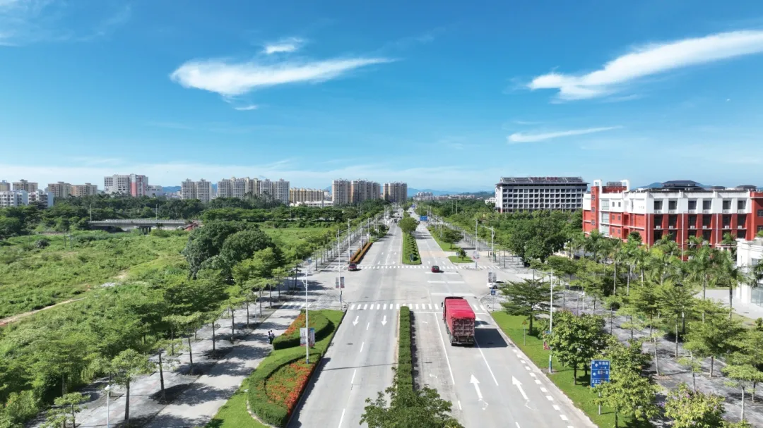 基础设施升级 产业项目招引——屯昌“一园三区两中心”格局加速成型