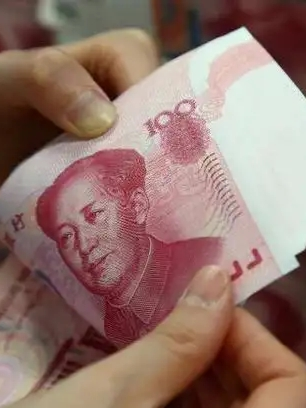 无论做什么生意，把握消费者的攀比心理，才能站着把钱挣了