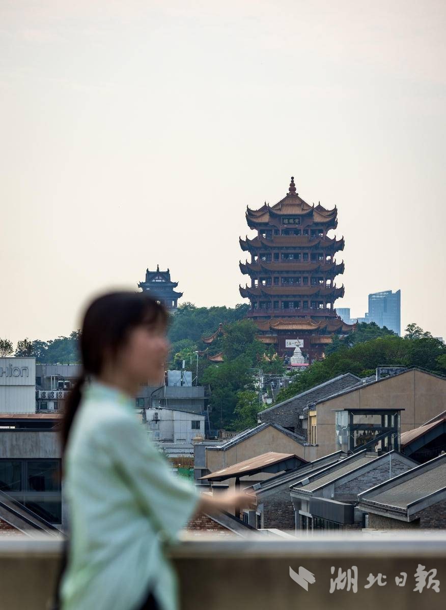“跟黄鹤楼同框”带火多条文旅街巷