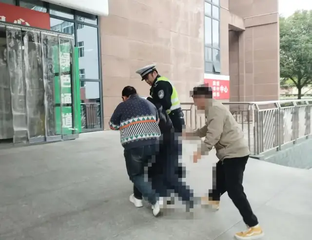 冬日暖警：三幕暖心场景 守护群众平安幸福