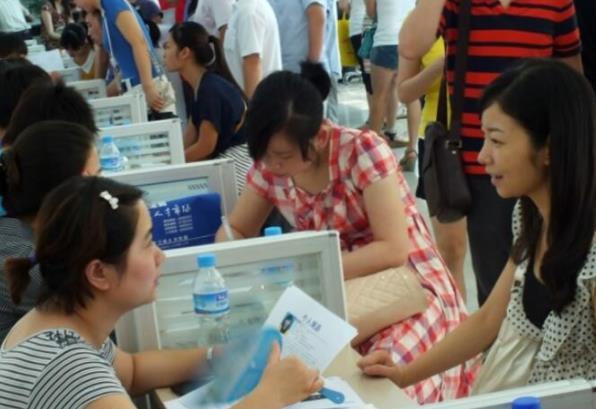 “715无休制度”被提出,网友:“996制度”都快要熬不下去了