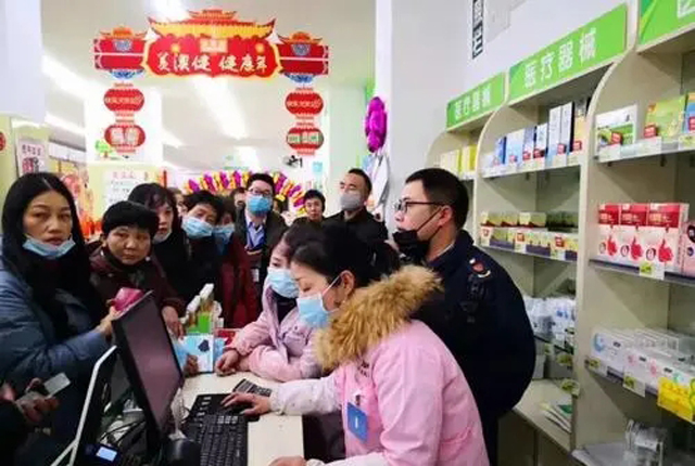 找药店比找厕所还容易,遍地开花的大药房,一年能赚多少钱?