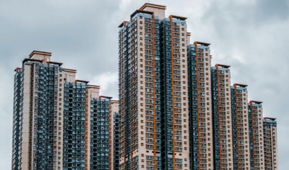 it.title