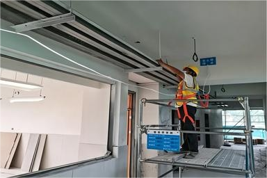 告别高空冒险：工业高空清洁的安全升级之路