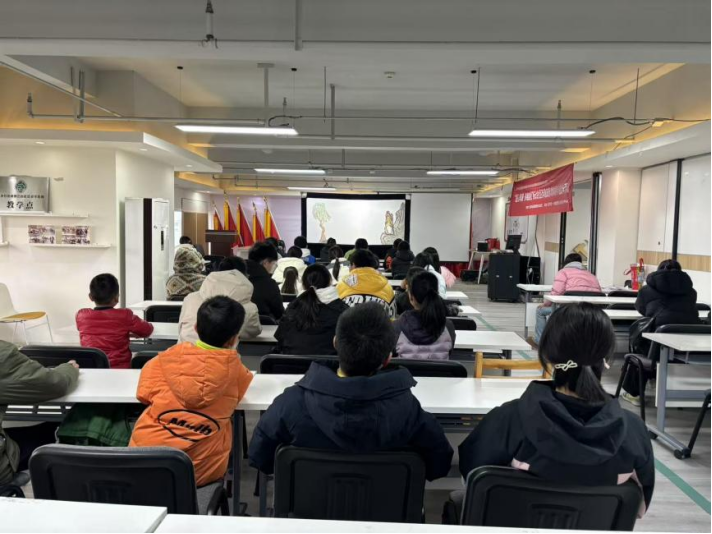 成都赛云台社区“匠心非遗 多维启社”非遗皮影体验与创作活动