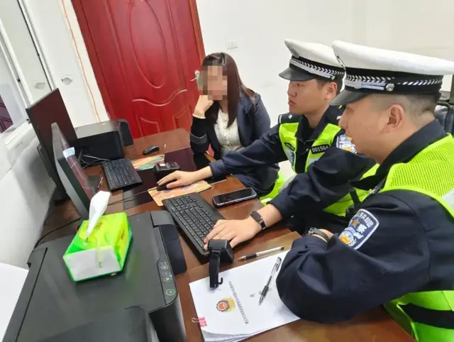 陈某某、赵某，驾照扣12分！！！