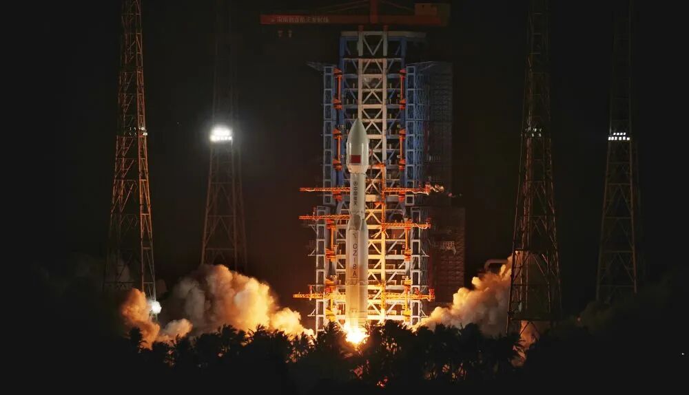 我国在文昌成功发射卫星互联网低轨20组卫星