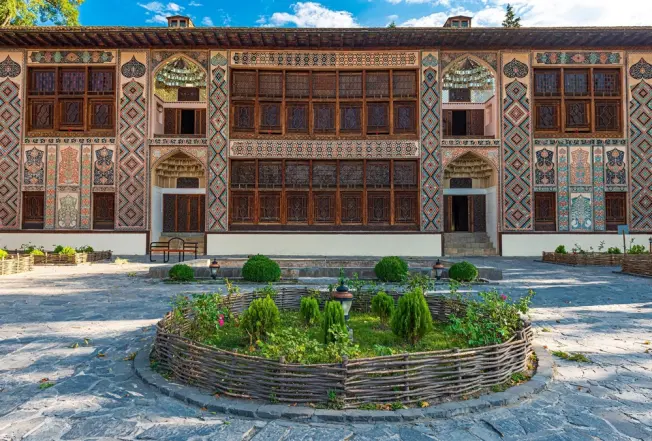 舍基的可汗夏宫,Azerbaijian.travel