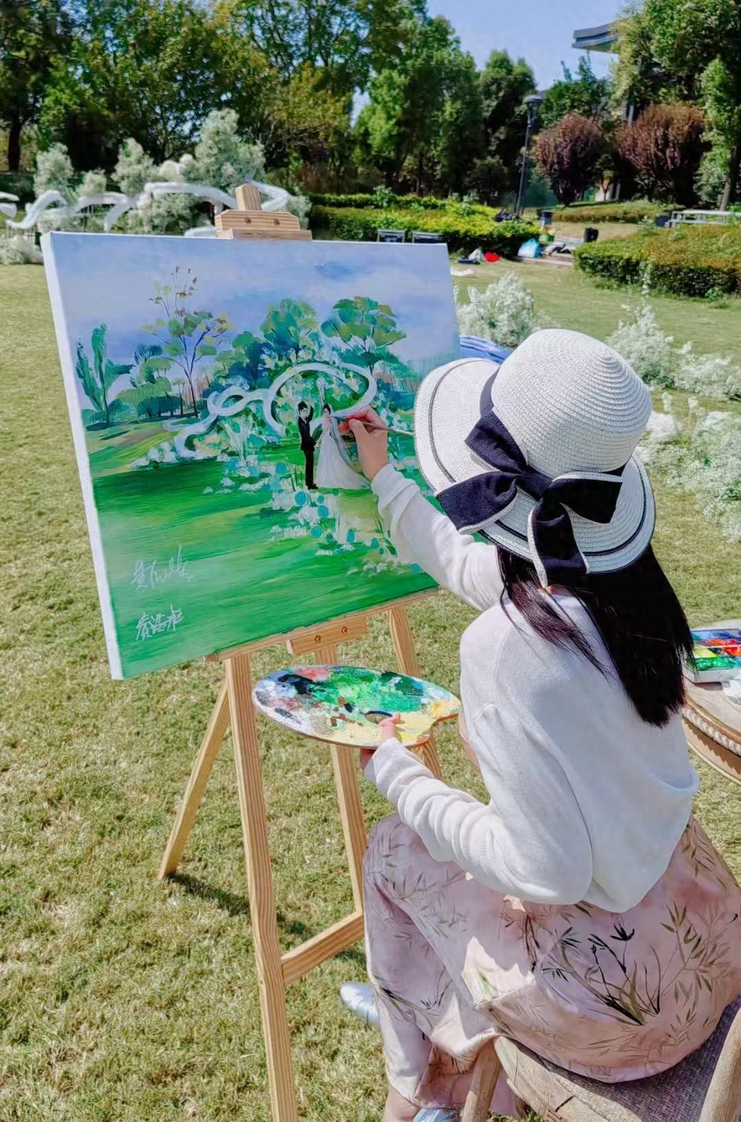 湖美毕业女生兼职婚礼绘画师，高峰时月入2万元