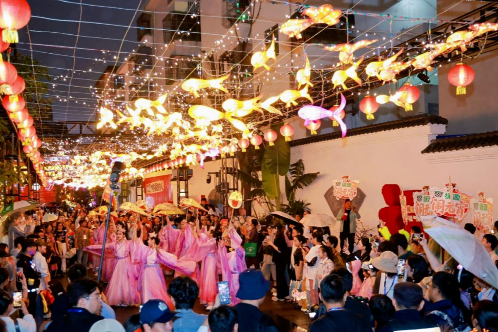 26.7万人次赴约！海口府城元宵换花节人气爆棚