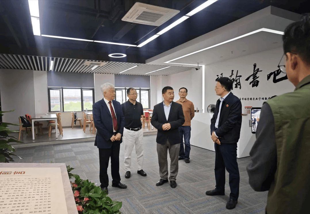 走进湘商博物馆 营造全社会尊商重企浓厚氛围