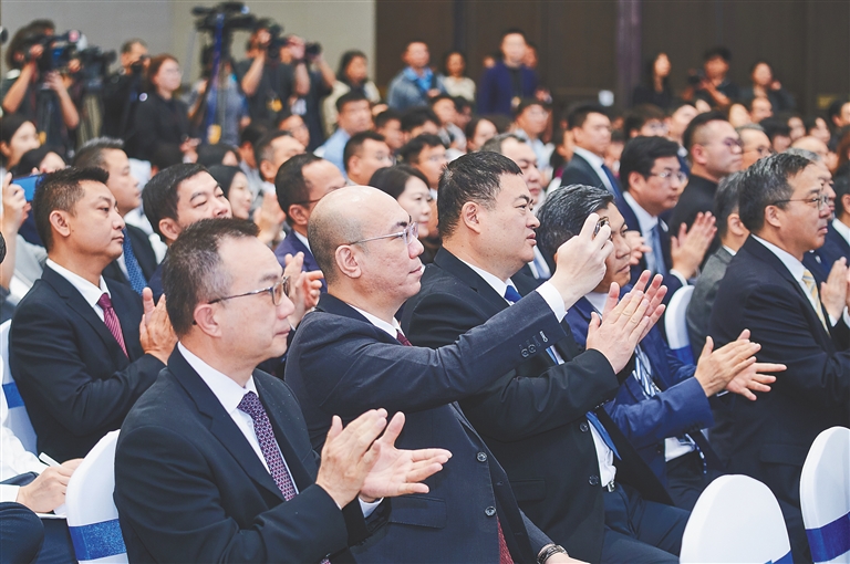 琼港签署合作备忘录，将围绕五大领域深化合作