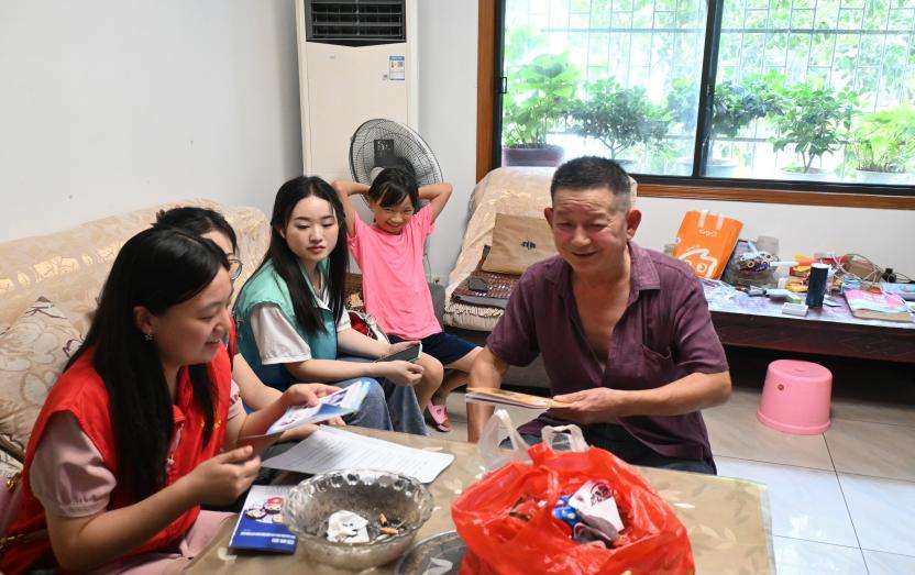 聚焦“一老一小”，大学生志愿服务示范团队三场活动齐开