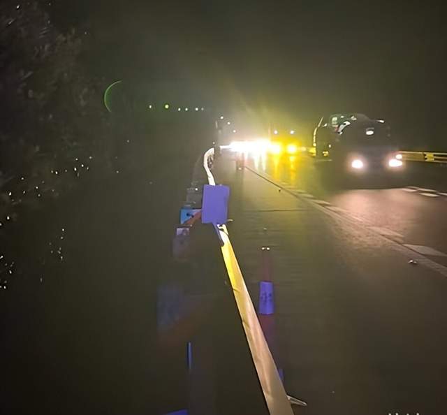 浙江交通集团绍兴中心天台驻地 连夜应急救援爆胎车辆守护平安(图3) 浙江交通集团绍兴中心天台驻地 连夜应急救援爆胎车辆守护平安(图3)