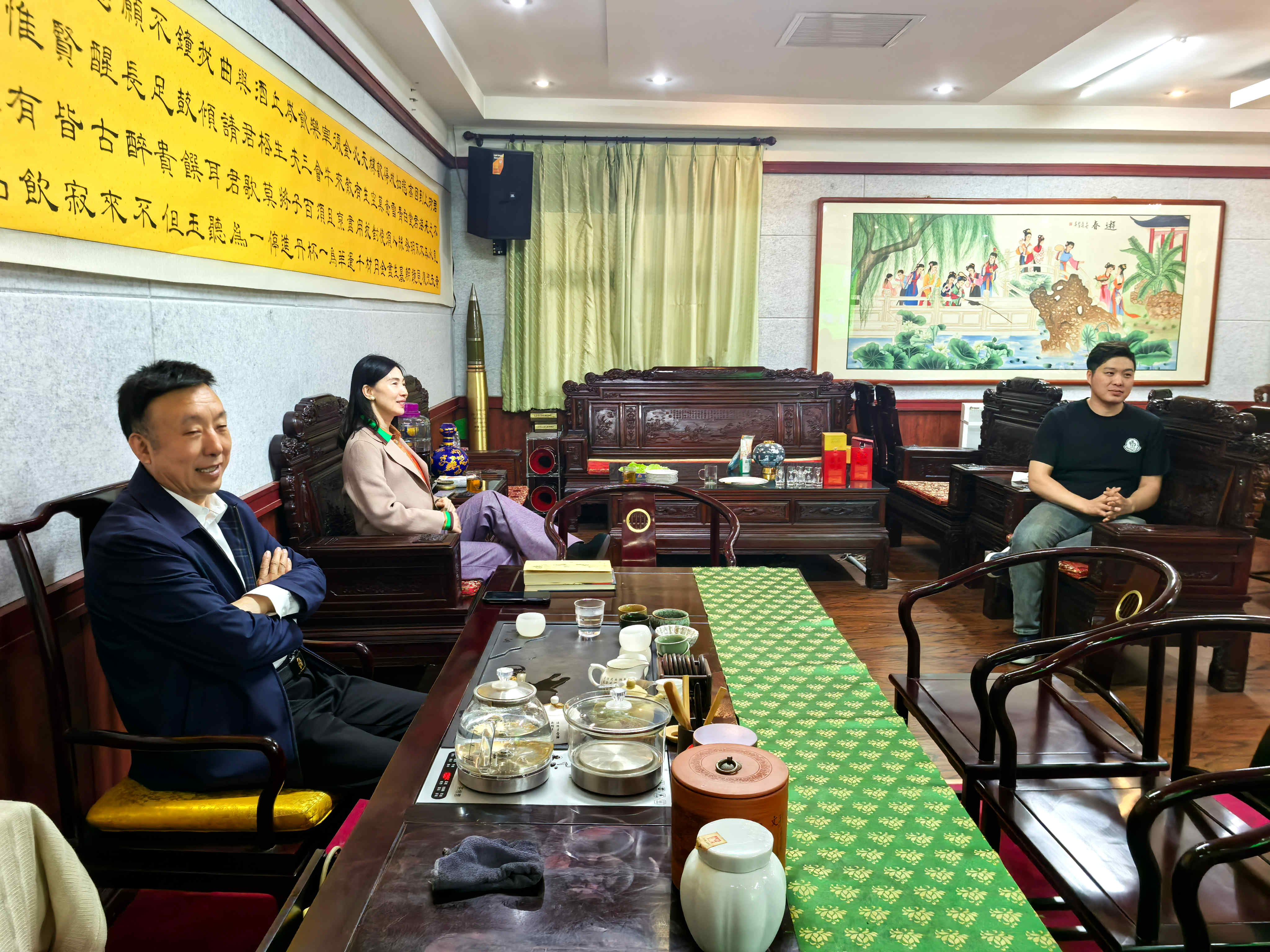 产学研视点团队齐聚万嘉贺集团，共绘党建共建与产教融合新蓝图