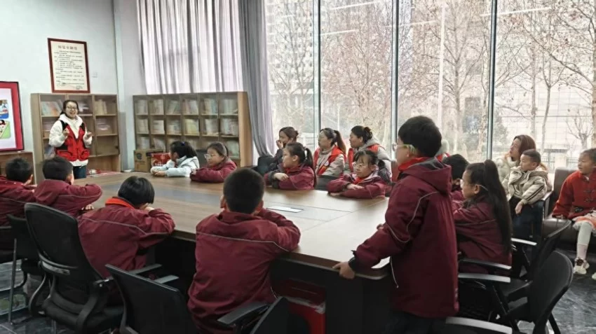 鹤壁市淇滨区天山路街道：家校社协同发力 构建青少年心理健康治理体系