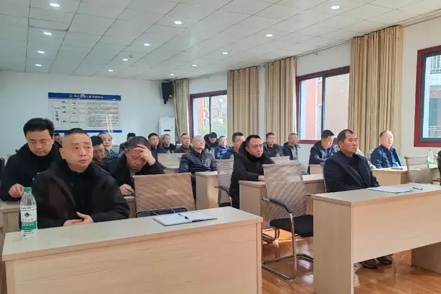 汇川区举办自主择业军转干部2026年迎新春座谈会